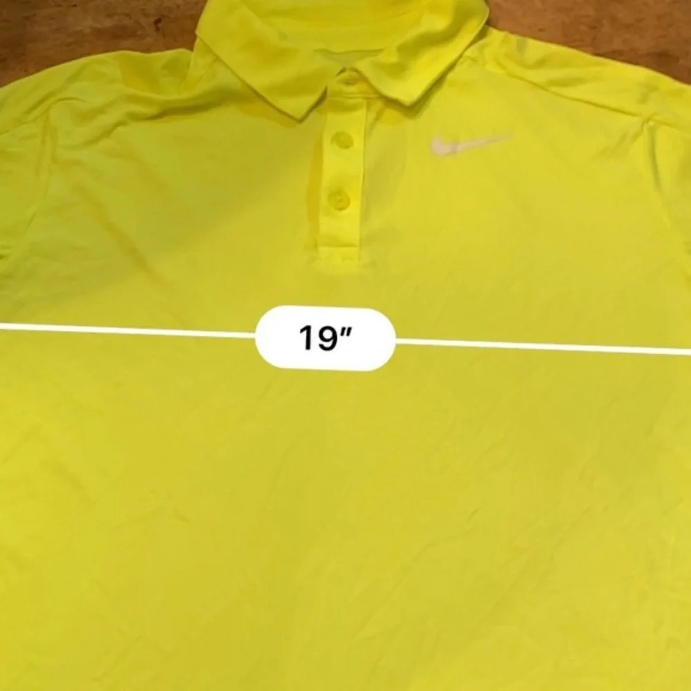 Nike Dri Fit Boy’s X Large 3 Button Collar Short Sleeve Neon‎ Yellow Golf Shirt